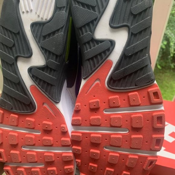 Pre- Owned : Nike Air Max SZ 11 SHOES 2019 CD4165 101 - Picture 6 of 7